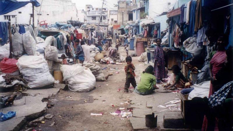 भारत में पहले से ज़्यादा अरबपति, पर बढ़ रही है ग़रीबी