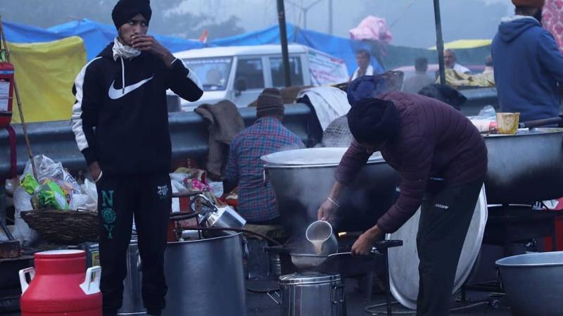बर्ड फ्लू फैलाने के लिए बिरयानी खा रहे हैं 'किसान': बीजेपी नेता