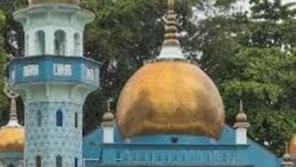 शाहजहाँपुर में होली से पहले मसजिदें क्यों ढँकी जा रही हैं?