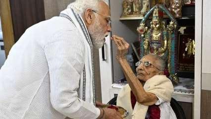 संघर्षों भरा था प्रधानमंत्री नरेंद्र मोदी की मां हीरा बा का जीवन