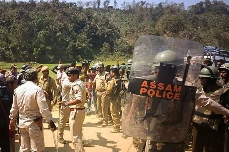 অসমে কমান্ডো ক্যাম্পে জঙ্গি হামলা! রকেট লঞ্চার, এলোপাথাড়ি গুলিতে আহত একাধিক জওয়ান | sangbadpratidin