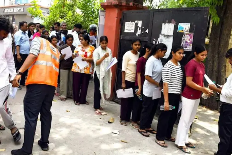 Student reportedly killed himself before NEET retest